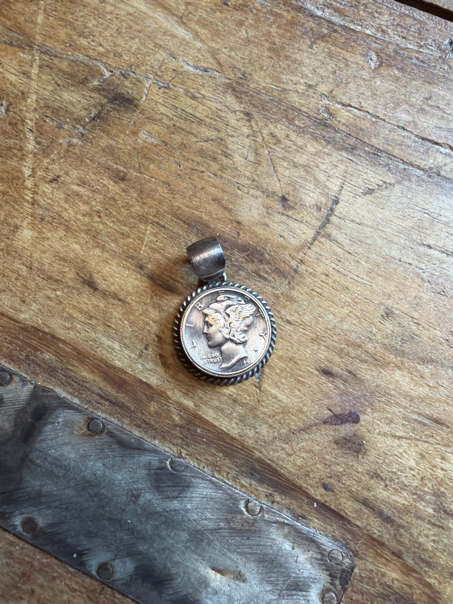 H Harley-coin pendant