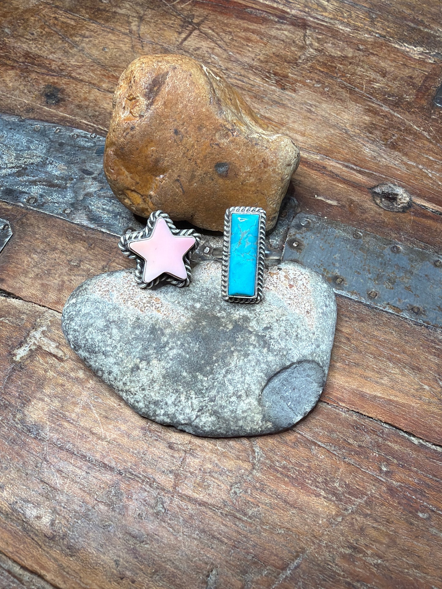 judy-pink conch star and turquoise rectangle adjustable ring