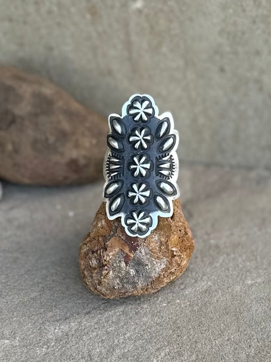 L Tahe adjustable ring