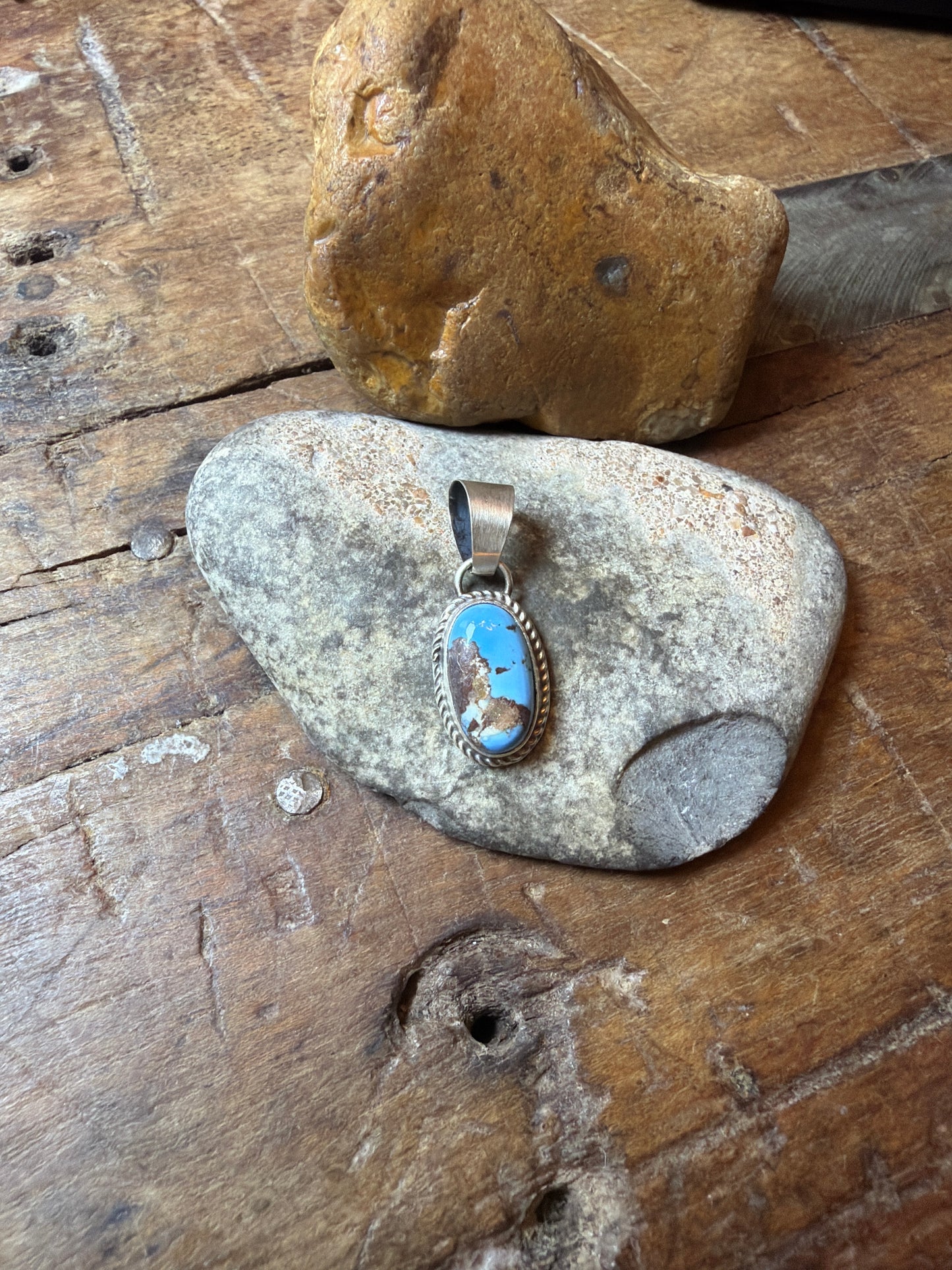 lauren-mini pendant
