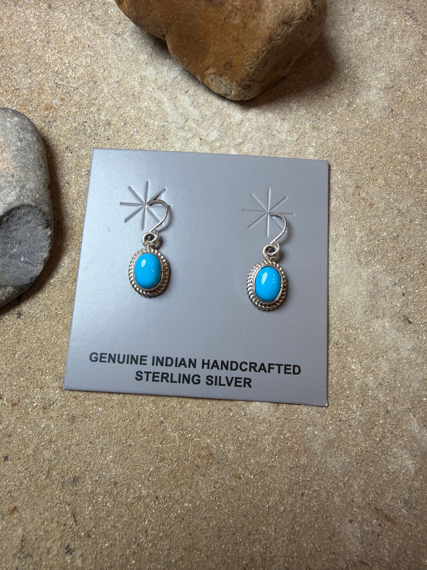 Rayray-sleeping beauty earring