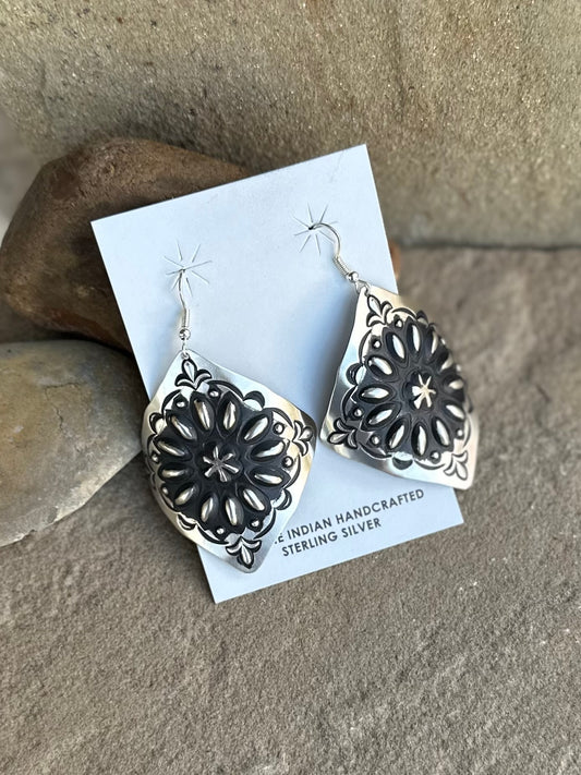 L Tahe earring