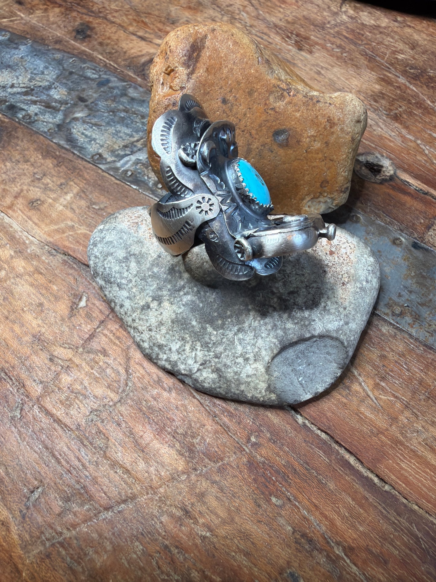 Pepper saddle ring adjustable