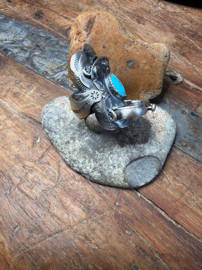 Pepper saddle ring adjustable