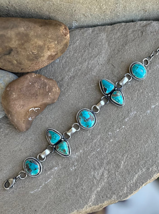 Ella bracelet (B)8 7/8 total