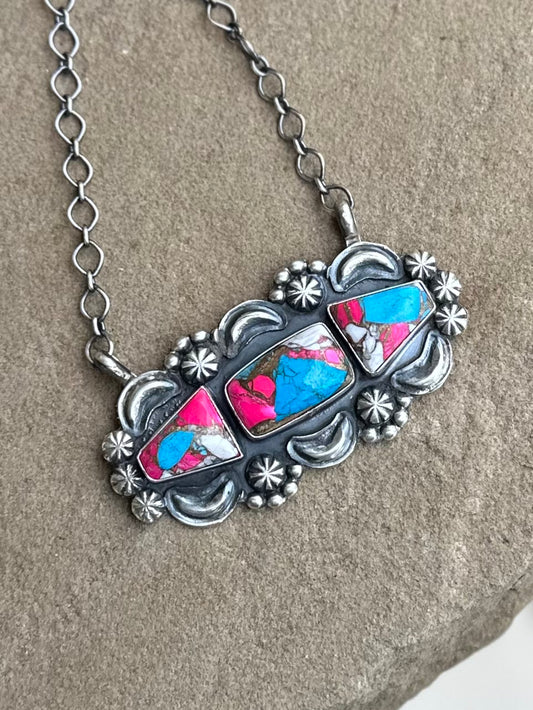 Bright beautiful 3 stone bar and pink bead (also comes with pink beaded/hearts necklace)