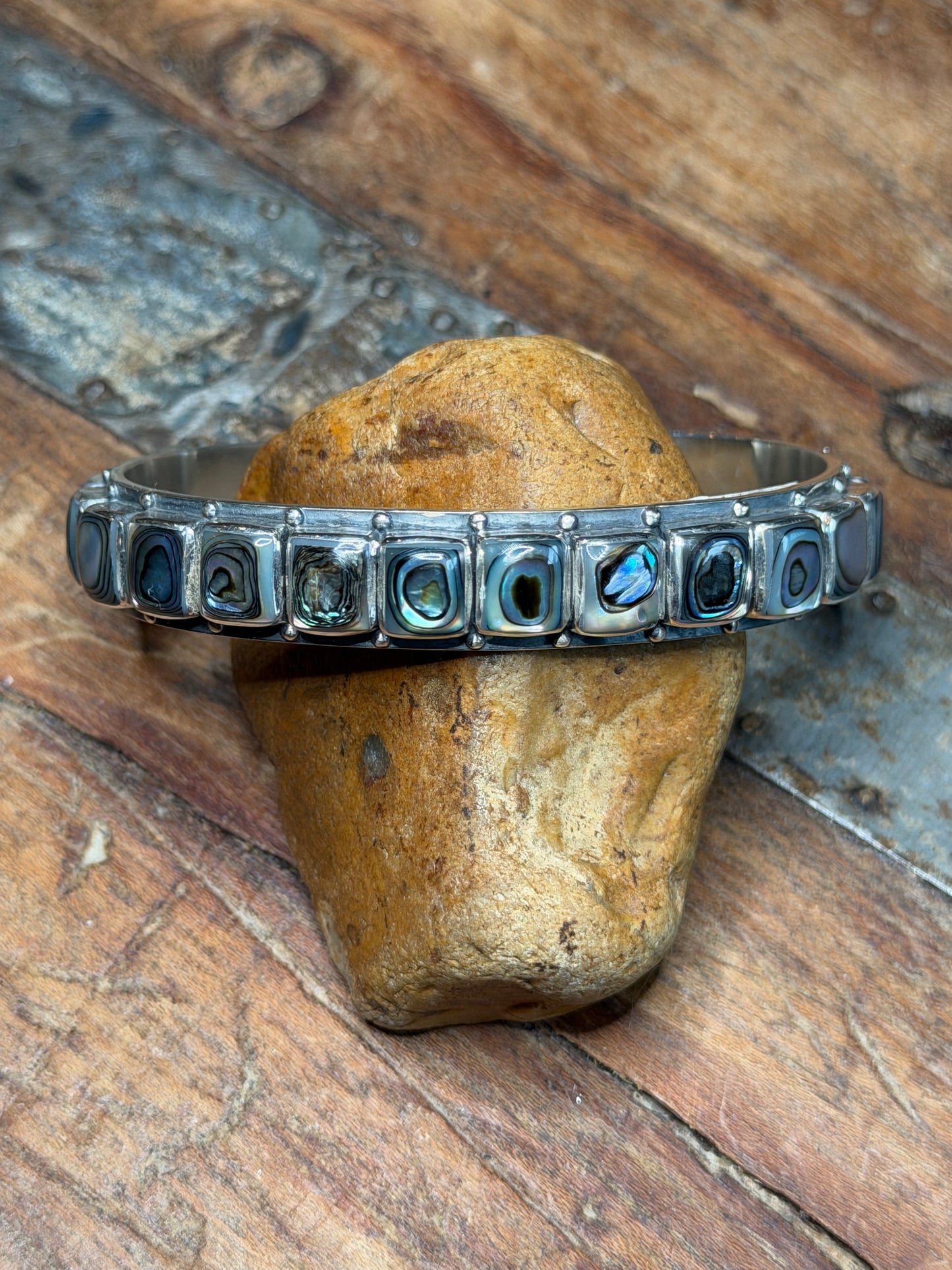 GoGo - Federico Abalone Cuff