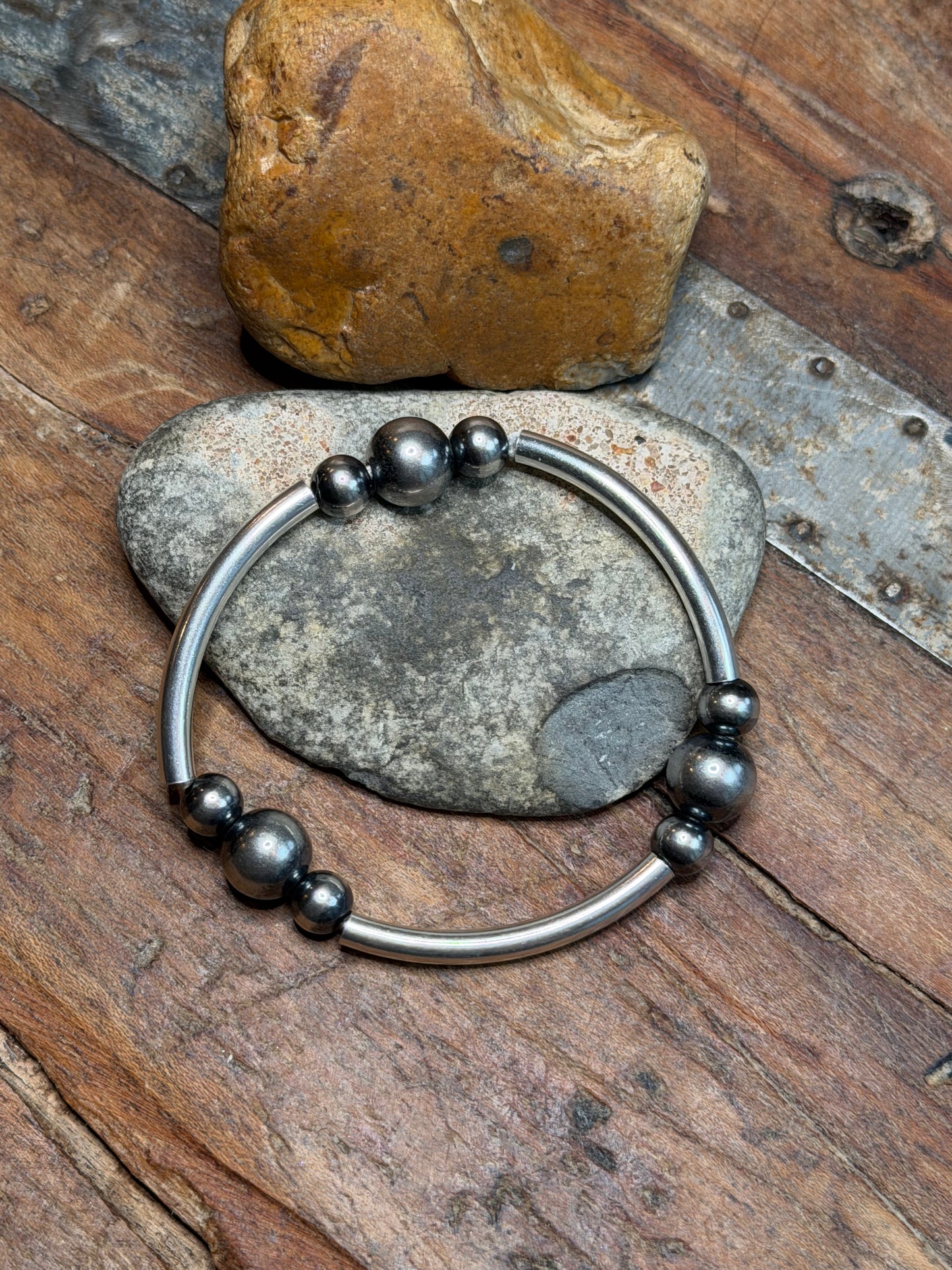RO - Machine Made Silver Stretchy Bracelet w Silver Tubes