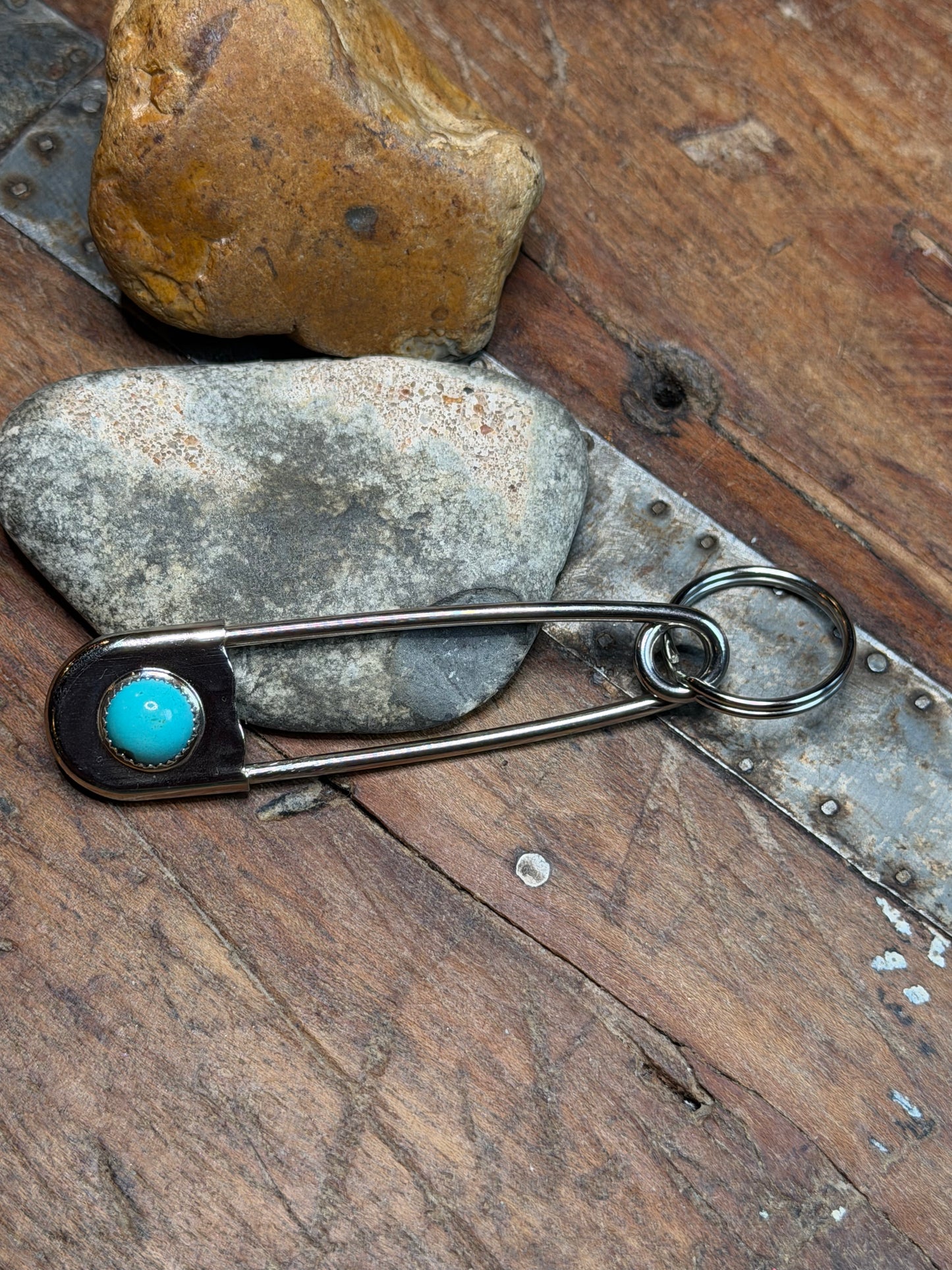 Dahl - Clothes Pin Key Chain w Turquoise Stone
